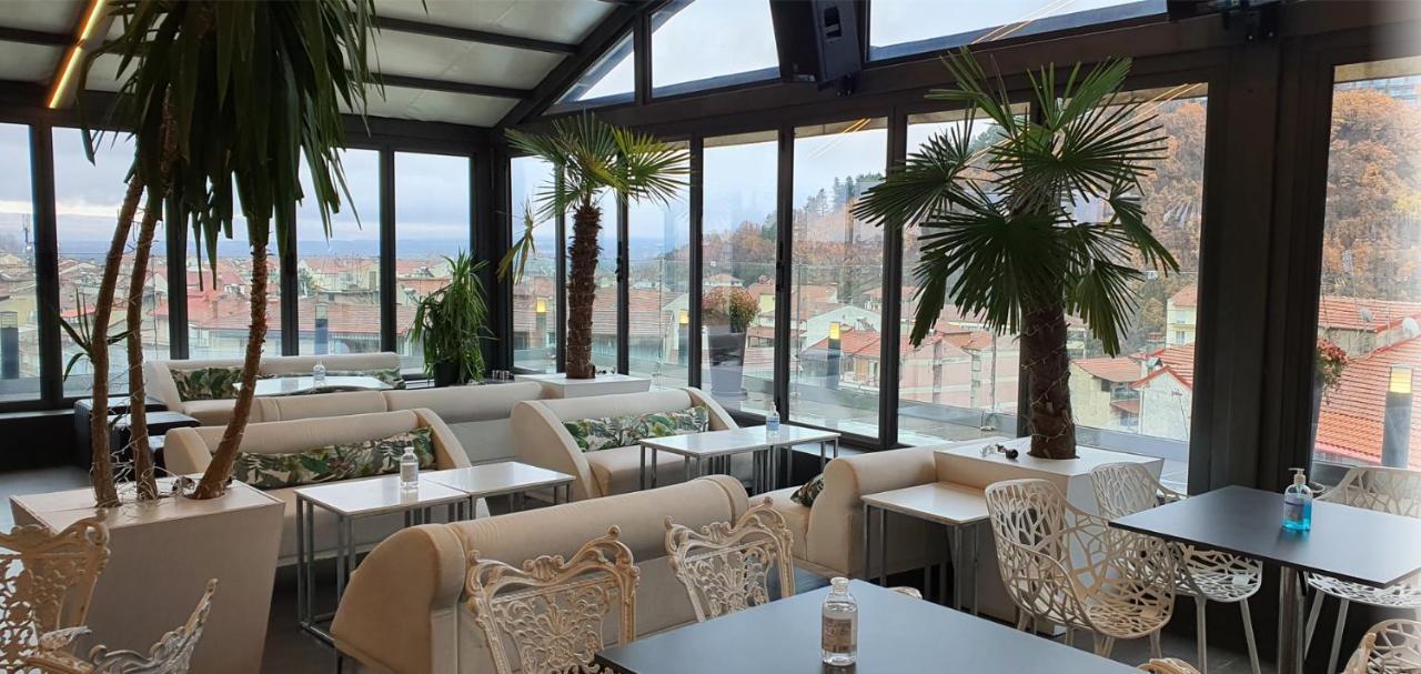 Lingos Hotel Флорина Екстериор снимка